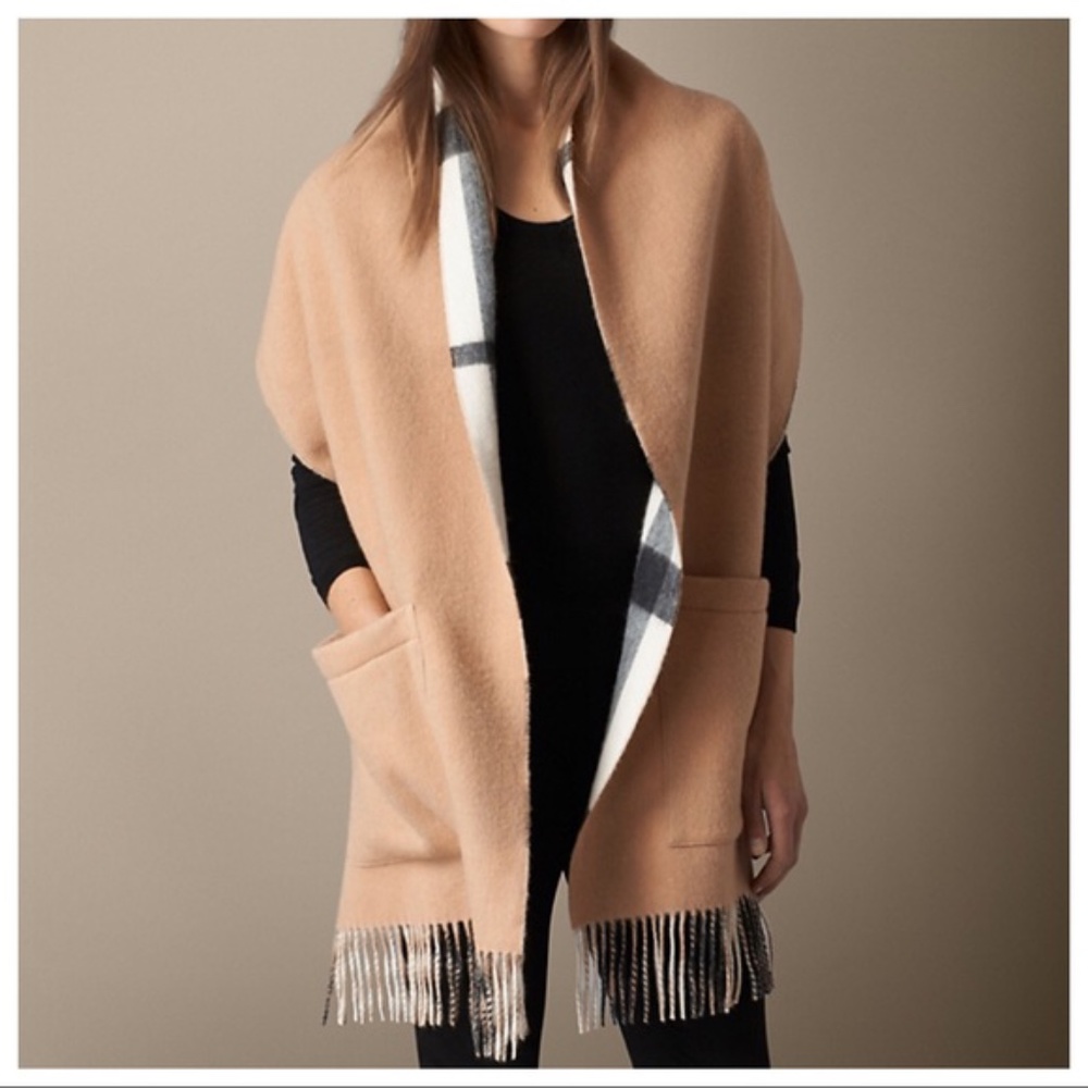 BURBERRY HELENE REVERSIBLE POCKET STOLE/SCARF